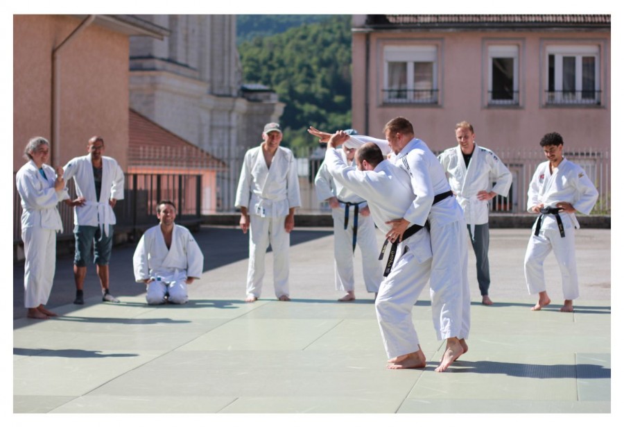 Initiation arts martiaux à la Frémille